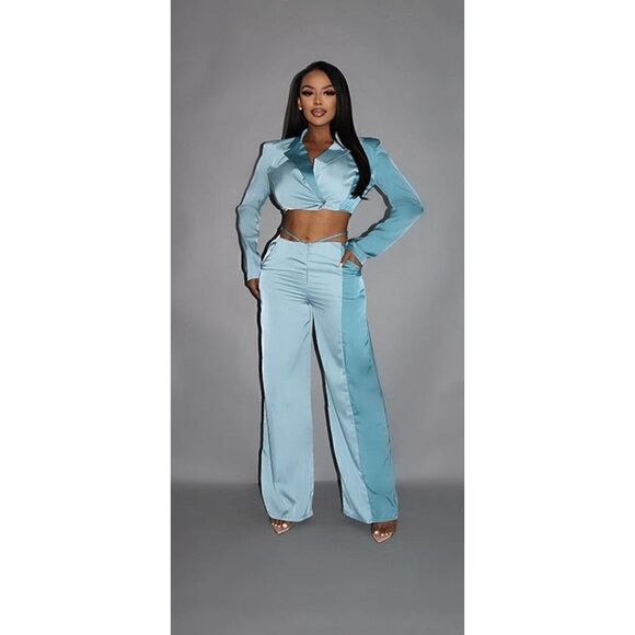 Colorblock Crop Blazer With Matching Low Rise Wide Leg Pant Set With Pockets - Picture 1 of 2